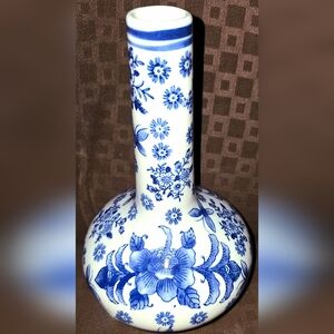 Seymour mann Rose porcelain vase